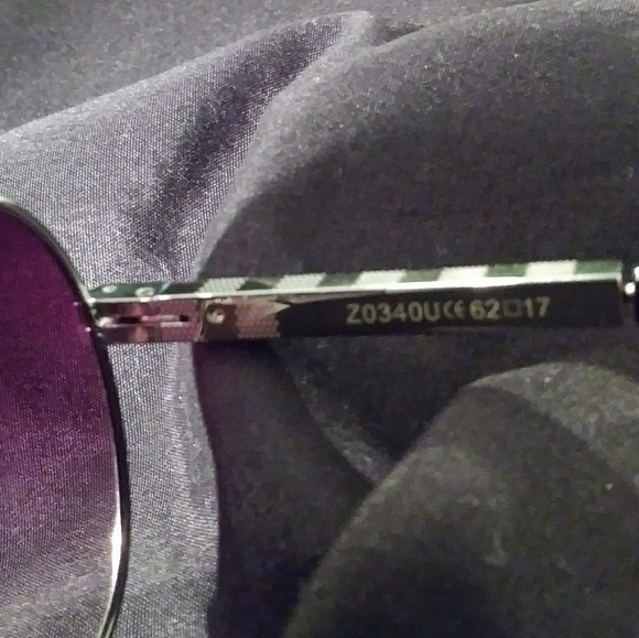 Authentic Louis Vuitton ATTITUDE GOLD z0340u Sungl - Picture 3 of 7